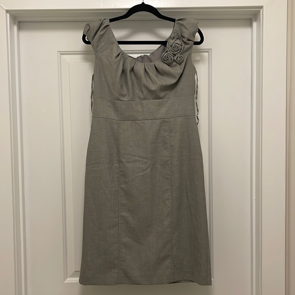 Jones New York Gray Rose Dress